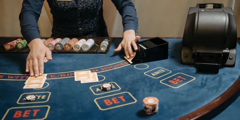 Hướng dẫn cách chơi blackjack “chuẩn đét”